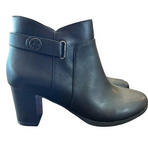 Giani Bernini Women's Artemyss Memory Foam Block Heel Booties Size 10.5